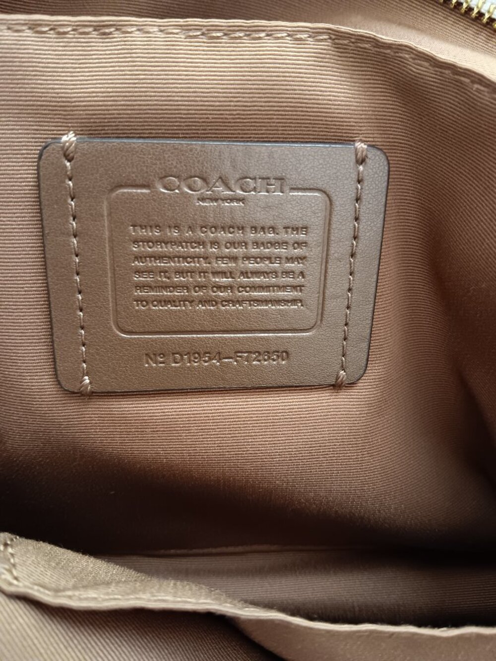 Coach Tote Bag - Picture 3 of 7